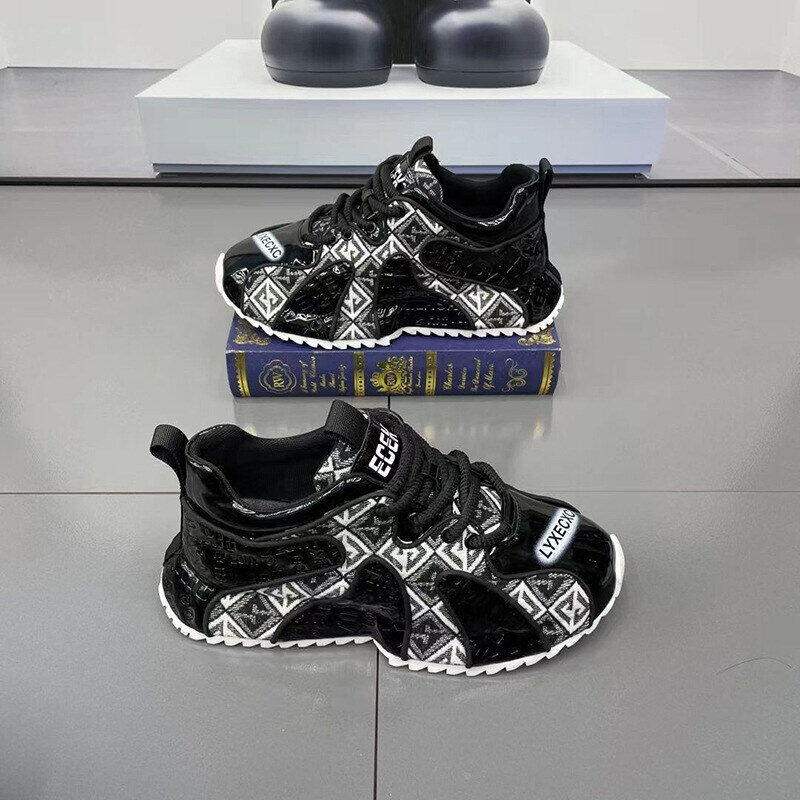 Μοδάτα casual παπούτσια με κεντημένες ραφές