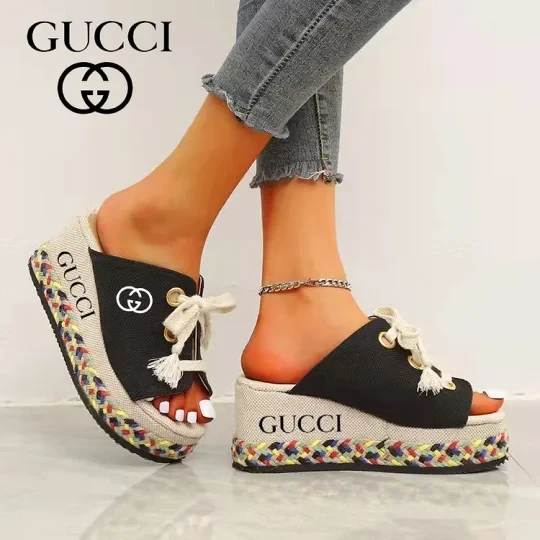 Novas sandálias grandes de 2025, adequadas para uso diário