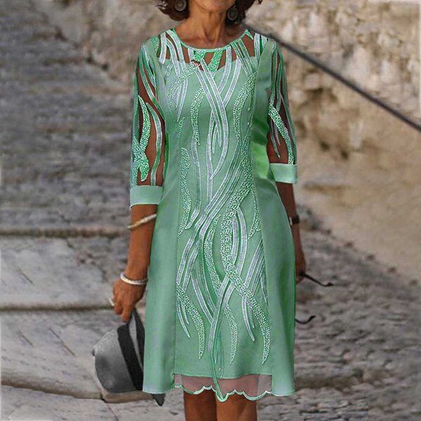 Šaty s kulatým výstřihem s krajkou