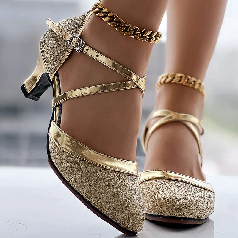 Eleganckie, masywne obcasy kobiet