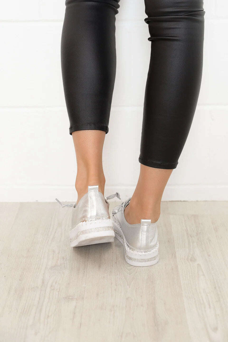 Tênis de couro Crystal Silver - 50% de desconto por tempo limitado