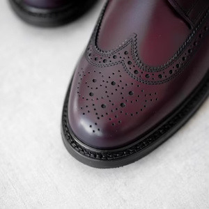 Brogues - Sapatos derby de couro granulado tricolor