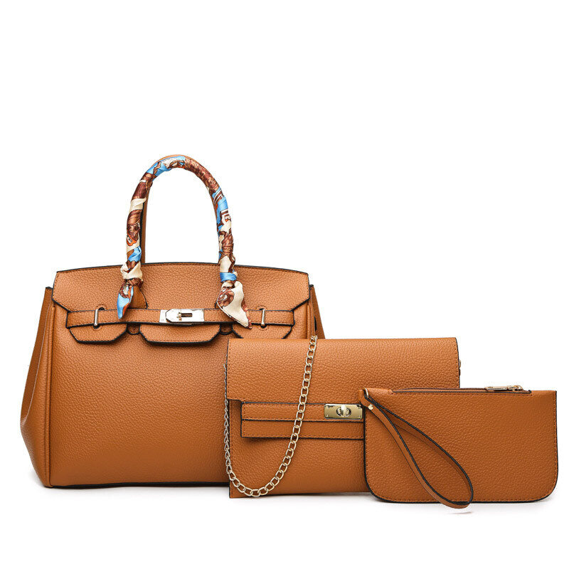 Új, 2025-ös modell, kézzel készített. Természetes bőr.