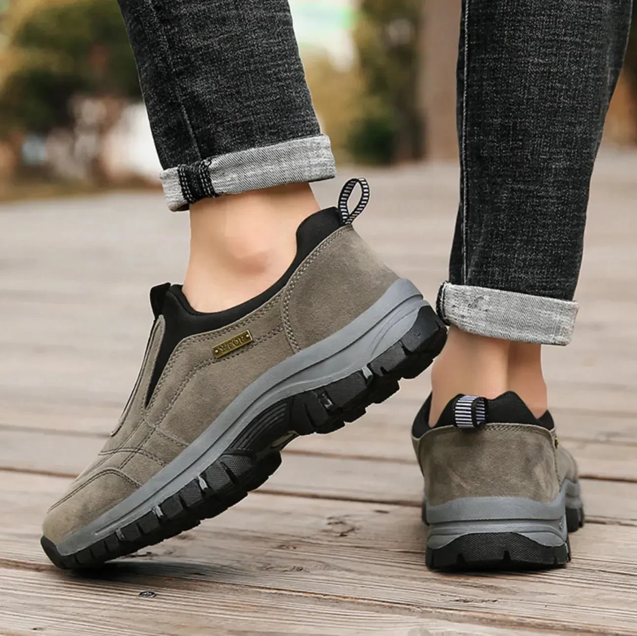 TÊNIS MASCULINO LEVE PARA CAMINHADA AO AR LIVRE E ANTIDERRAPANTE