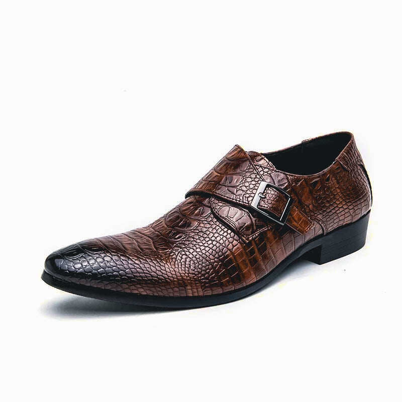 Sapatos de couro com fivela 