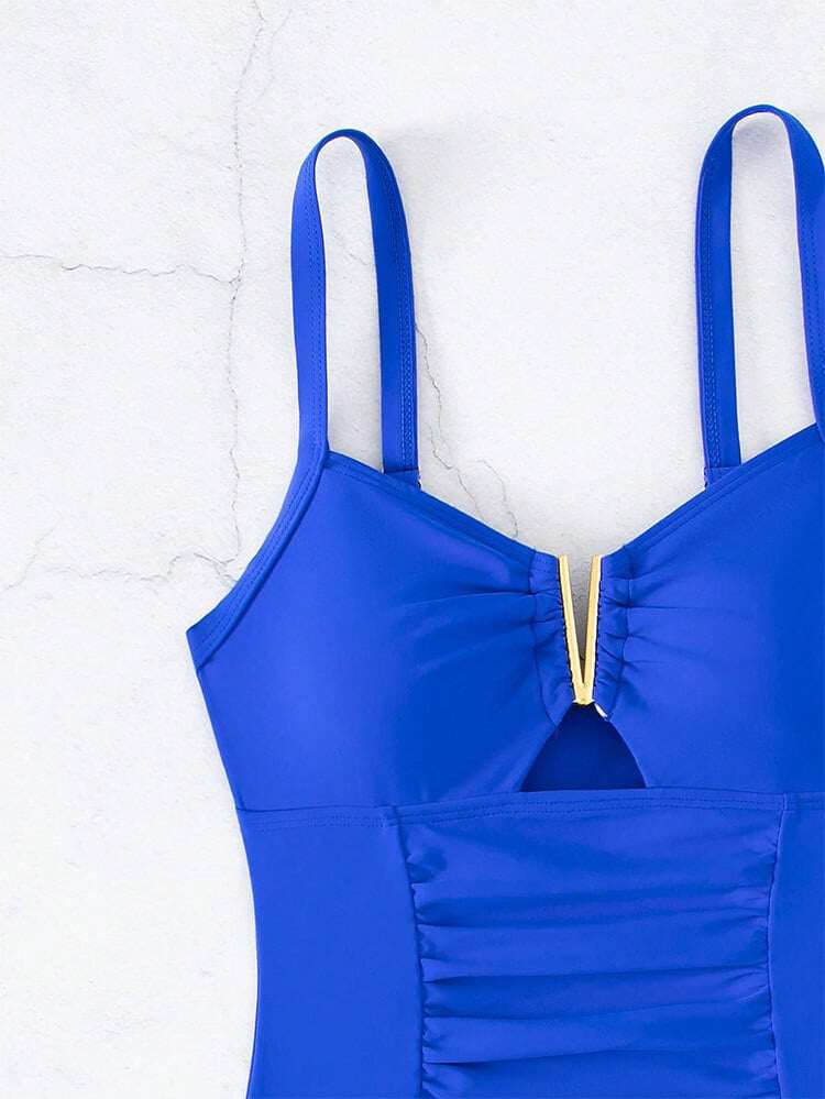 🩱 Hollowed-out Metal Decorations One-Piece Swimsuit