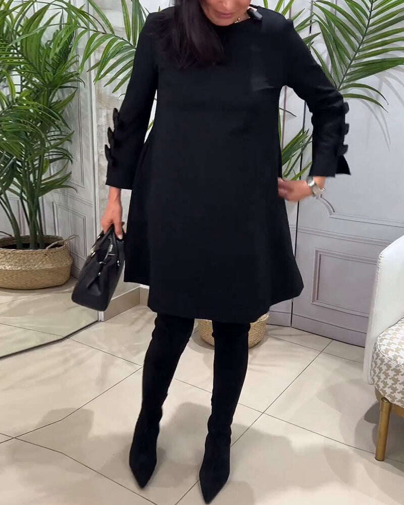 Vestido casual na altura do joelho com mangas compridas