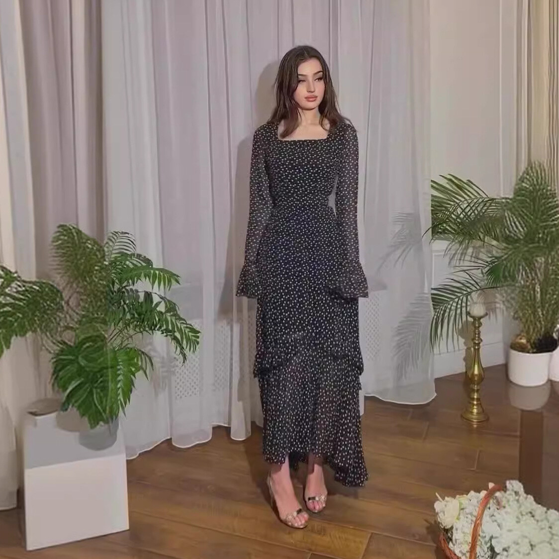 Colete francês retrô estampado gola quadrada mangas trompete elegante vestido longo