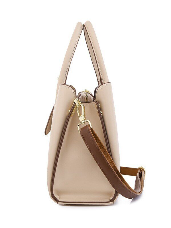 Új kézitáska: hímzett stílusú, mindennapi utazáshoz alkalmas.