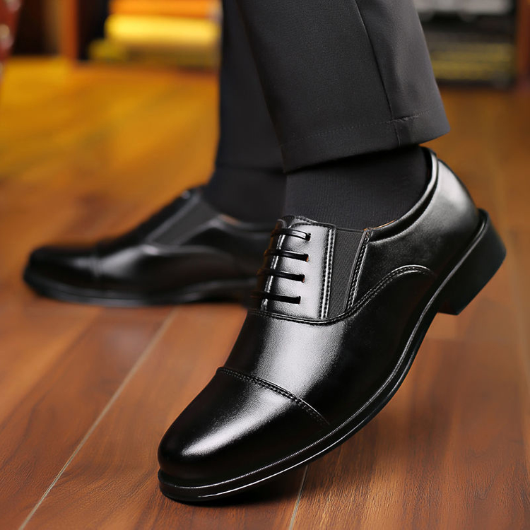 Sapatos formais de couro para homens de negócios