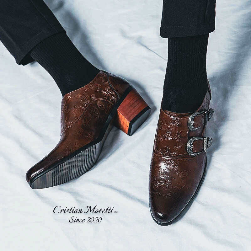 Sapatos de couro com fivela dupla Carlo ManciniTM