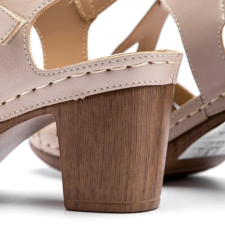 Sandálias femininas de salto grosso baixo