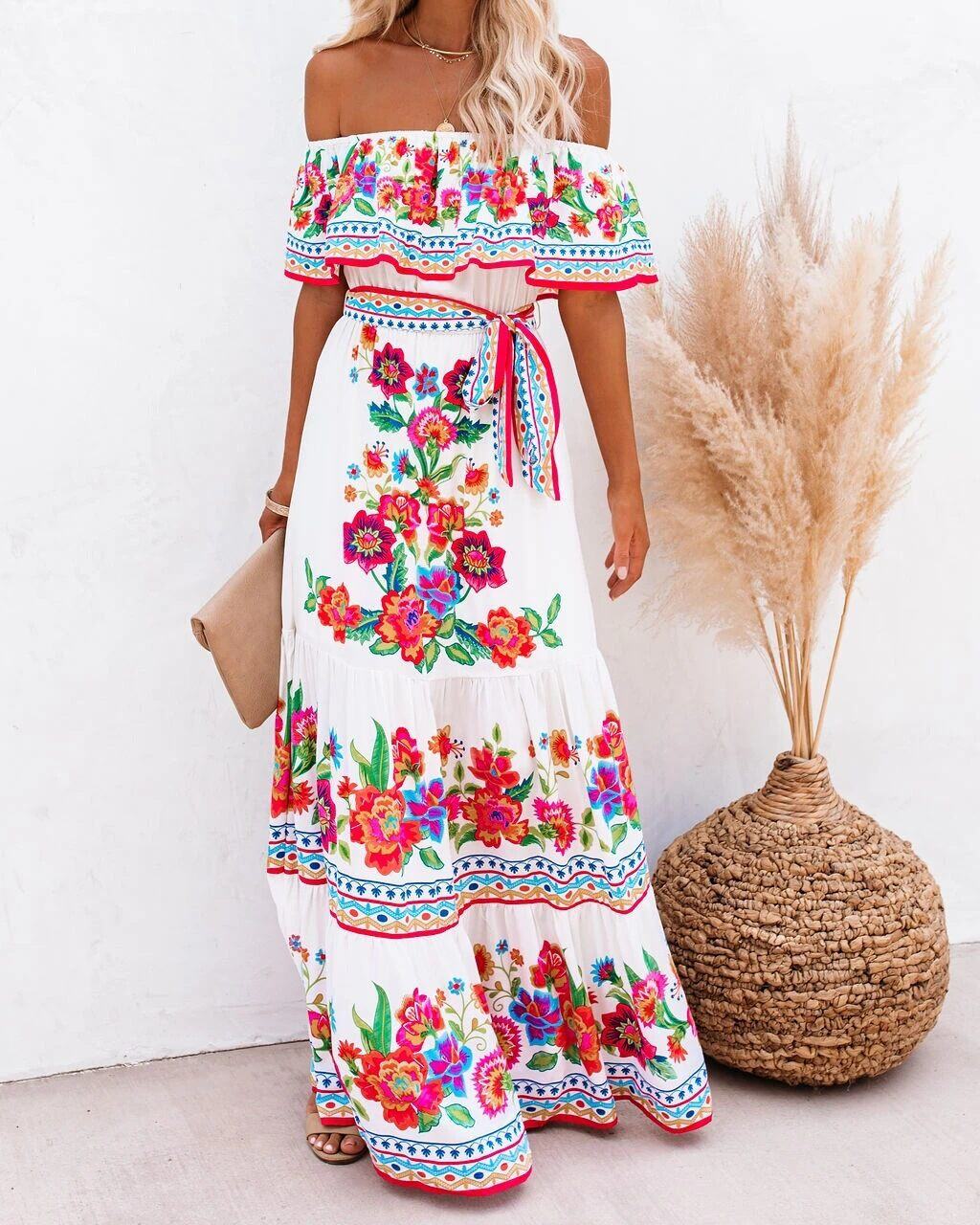 Novo vestido longo estampado de um ombro só