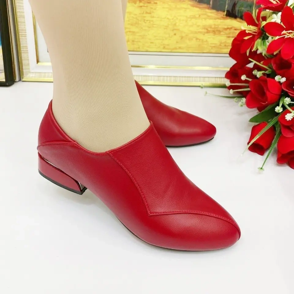 【35-40】 Sapatos de salto baixo femininos da moda em couro macio