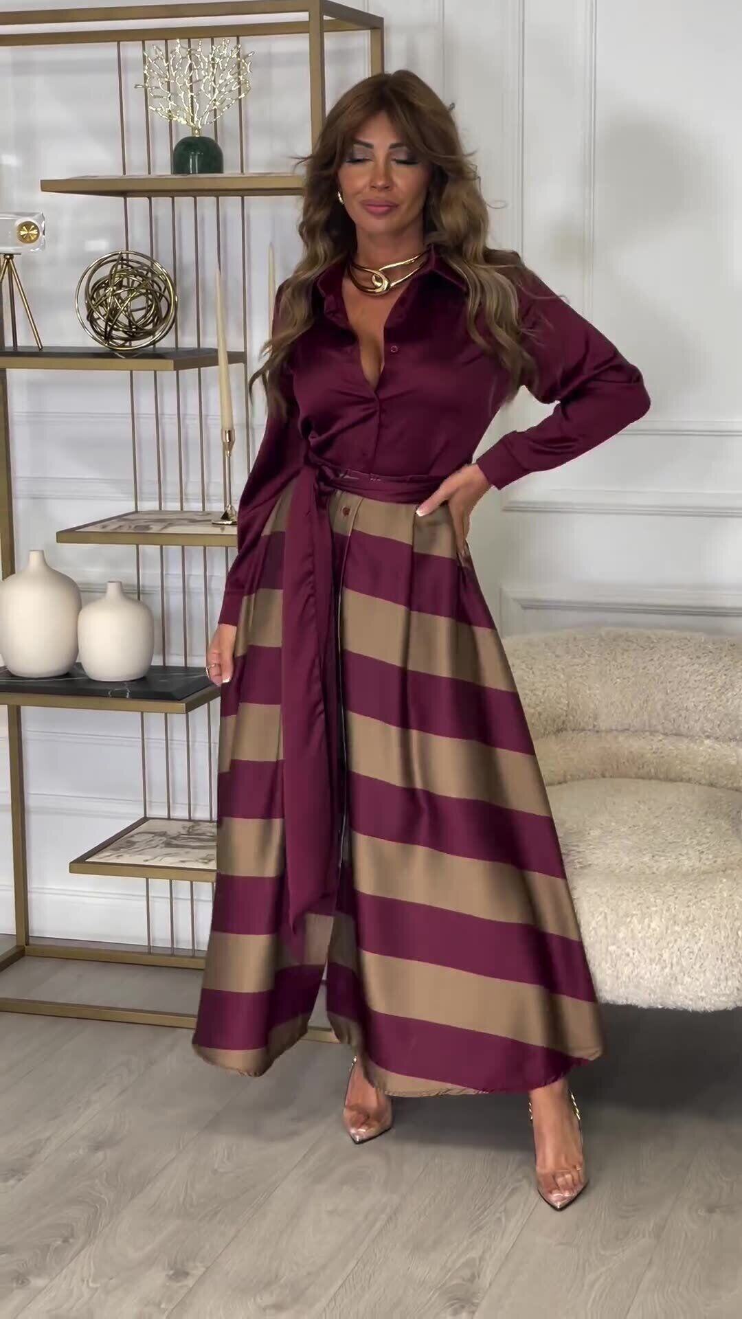 Vestido longo elegante em patchwork com renda