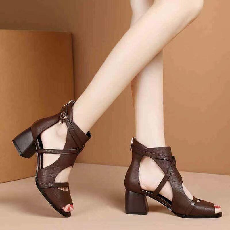 Genuíno couro macio verão novo estilo romano sandálias femininas baixo salto médio couro senhoras sapatos de salto grosso oco boca peixe sapatos altos