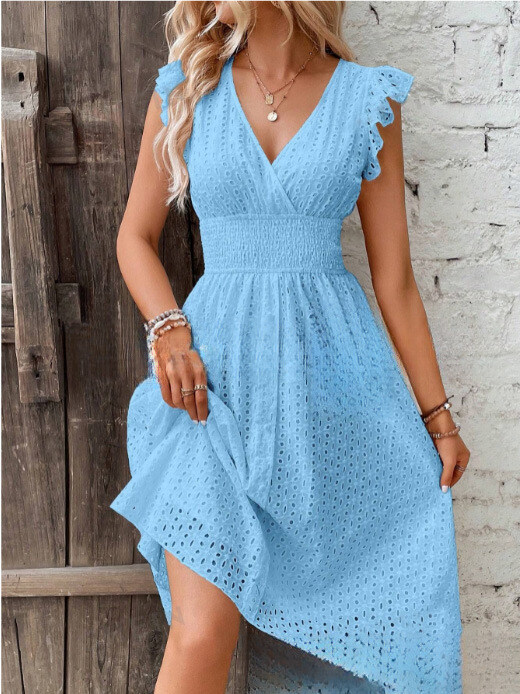 Vestido feminino elegante e justo com decote em V