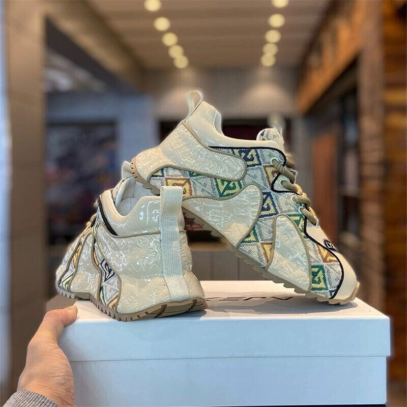 Μοδάτα casual παπούτσια με κεντημένες ραφές