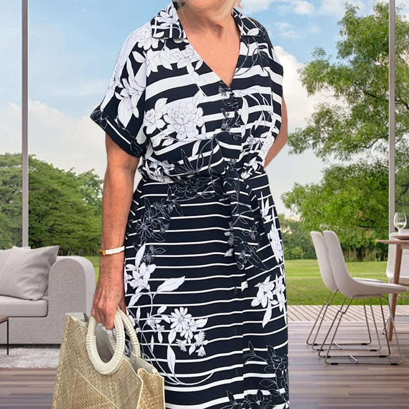 Рокля с къс ръкав с флорален принт и цепка в долната част