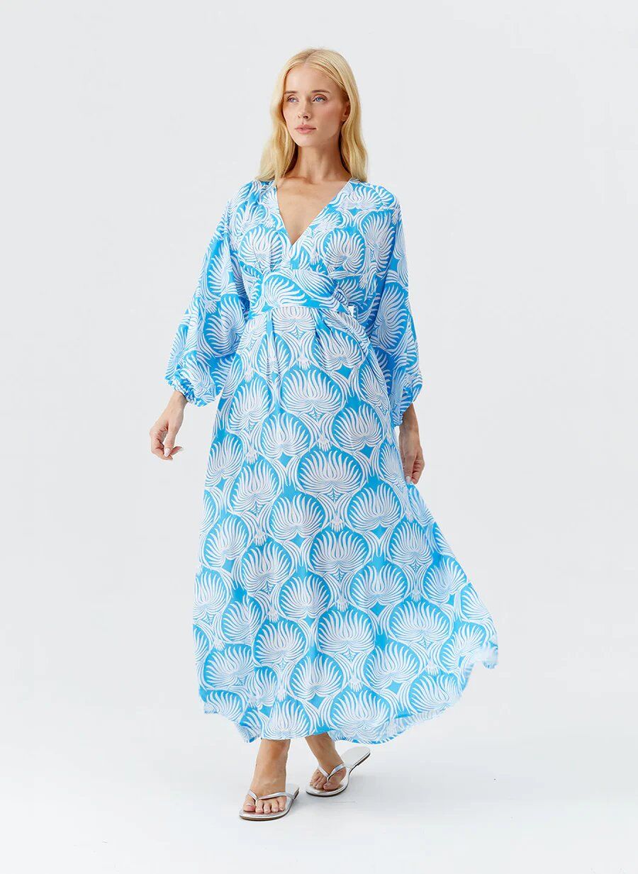 👙One-piece swimming costume with long sleeves and blue lotus pattern, paired with a skirt