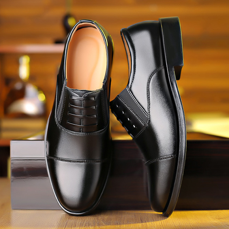 Sapatos formais de couro para homens de negócios