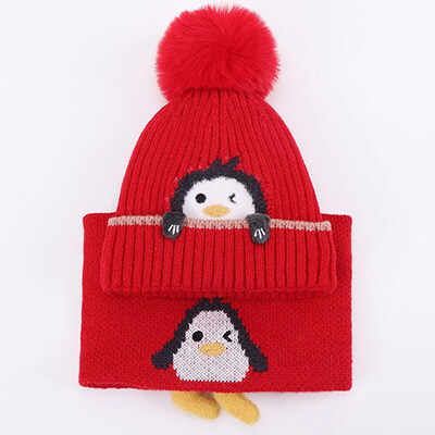 Pingu sapka és sál készlet gyerekeknek