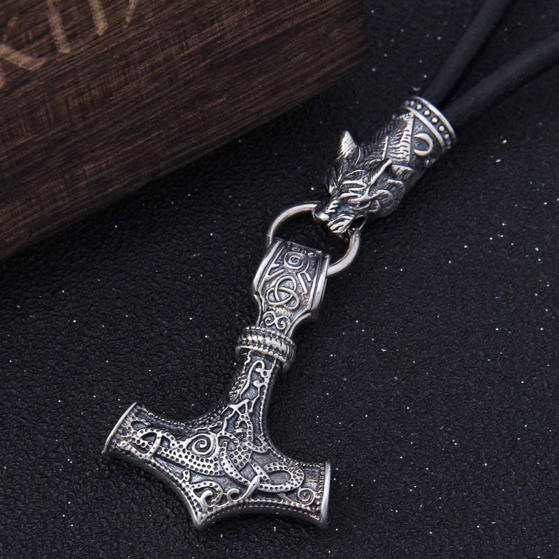 Колие Wolf and Mjölnir - стерлингово сребро
