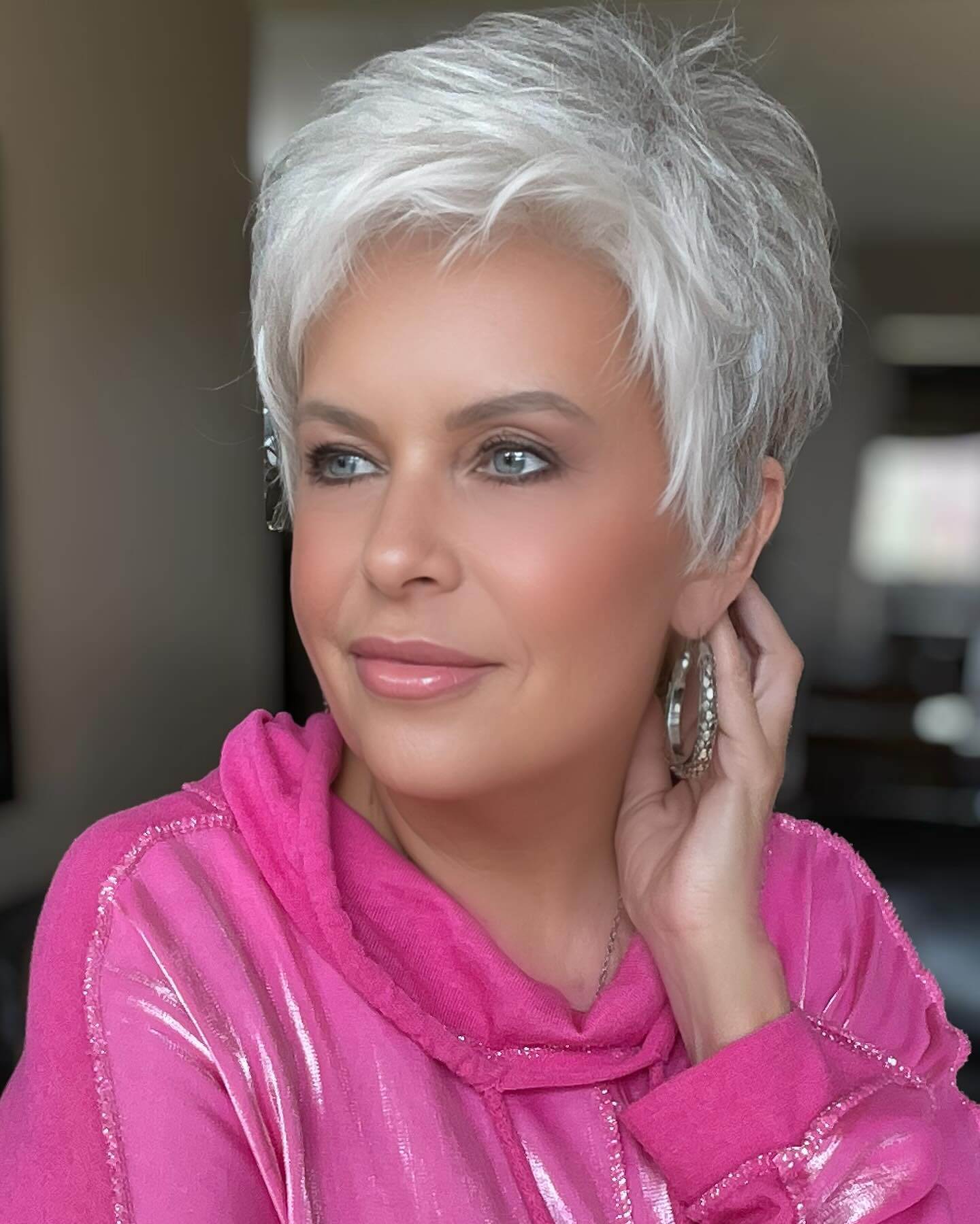 Gorgeous Pixie Fluffy Lady Silver Short Hair