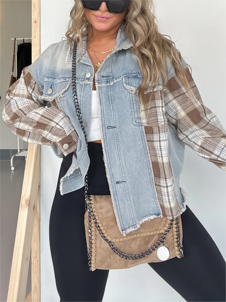 JAQUETA XADREZ E JEANS EM BLOCO COLORIDO