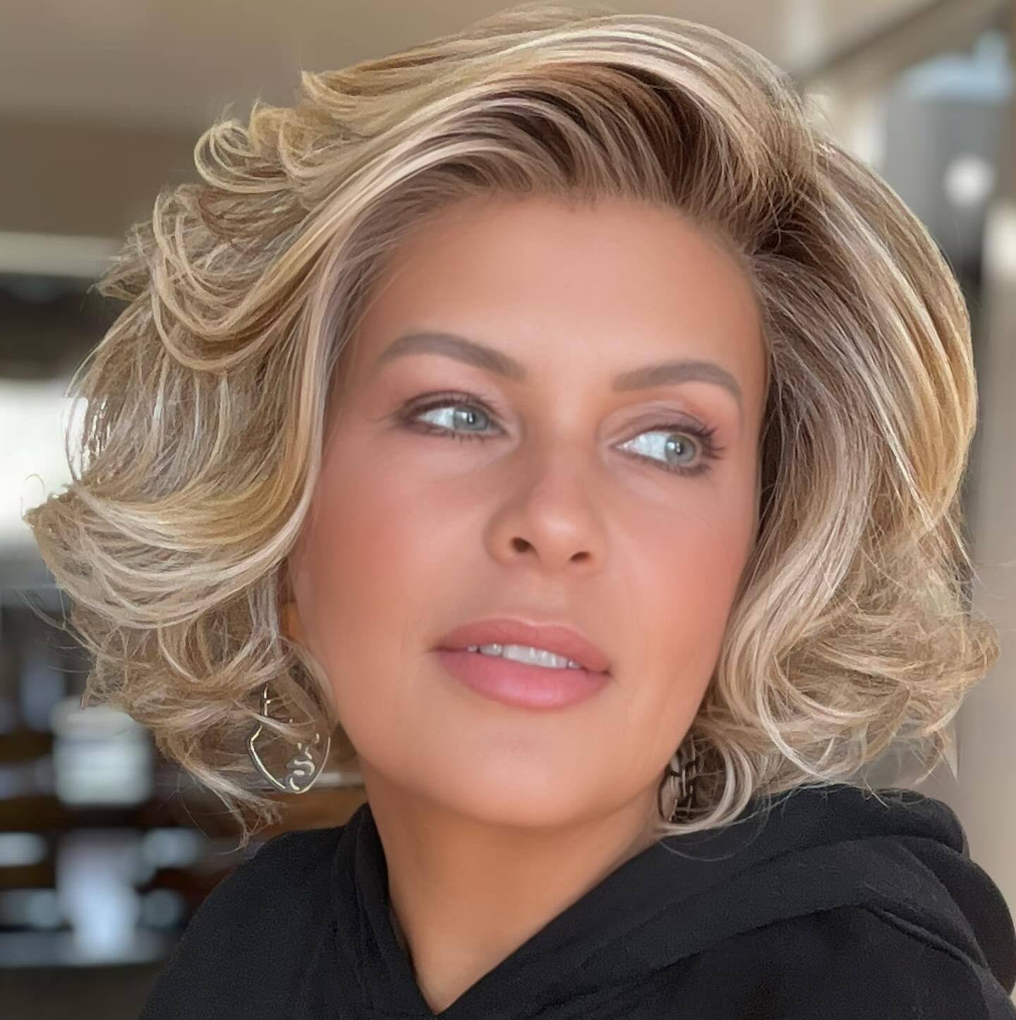 New Fashion Fluffy Wave Hair Short Hair Wig