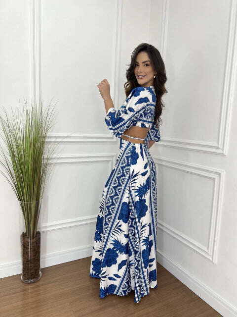 Vestido maxi estampado exclusivo com cordão e cintura e mangas de quimono