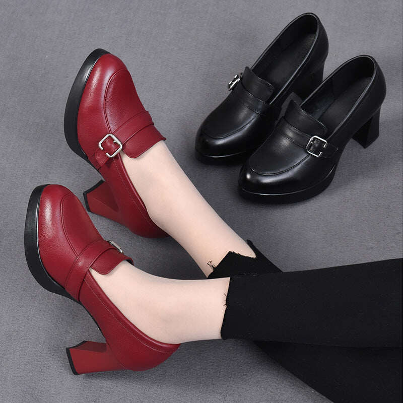Sapatos de salto alto de couro versáteis