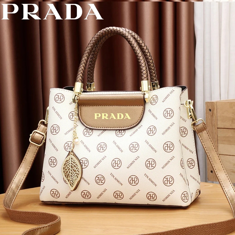 New fashionable Prada® shoulder bag with large capacity
