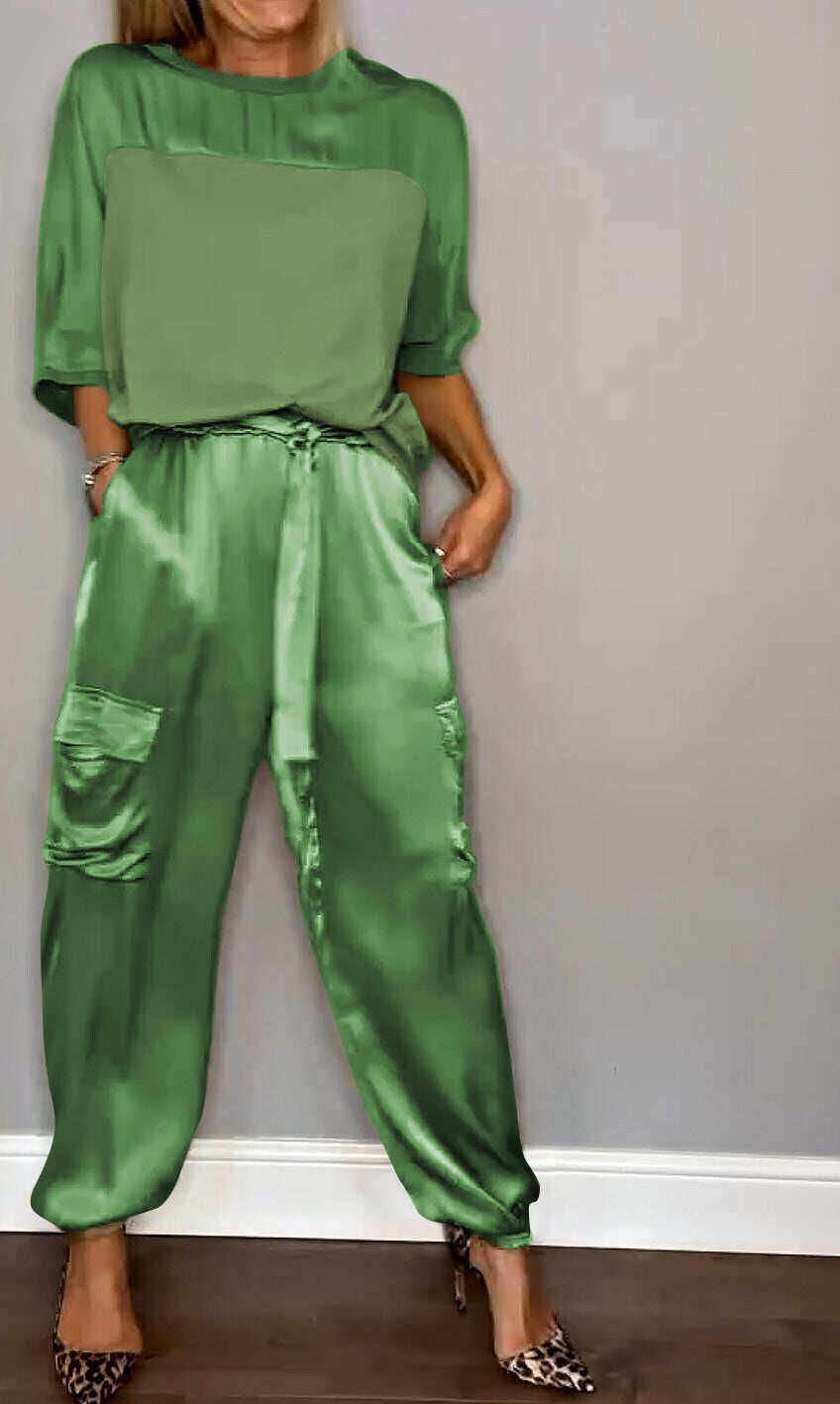 Conjunto feminino de duas peças com top meia manga e calça lisa de cetim