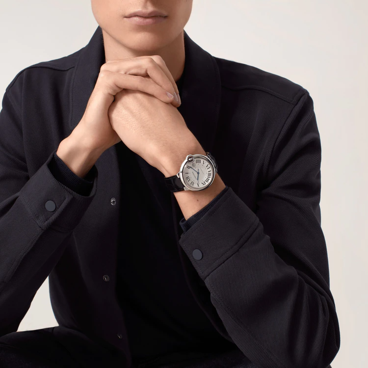 Reloj Ballon Bleu de Cartier, 42 mm, movimiento mecánico de carga automática.