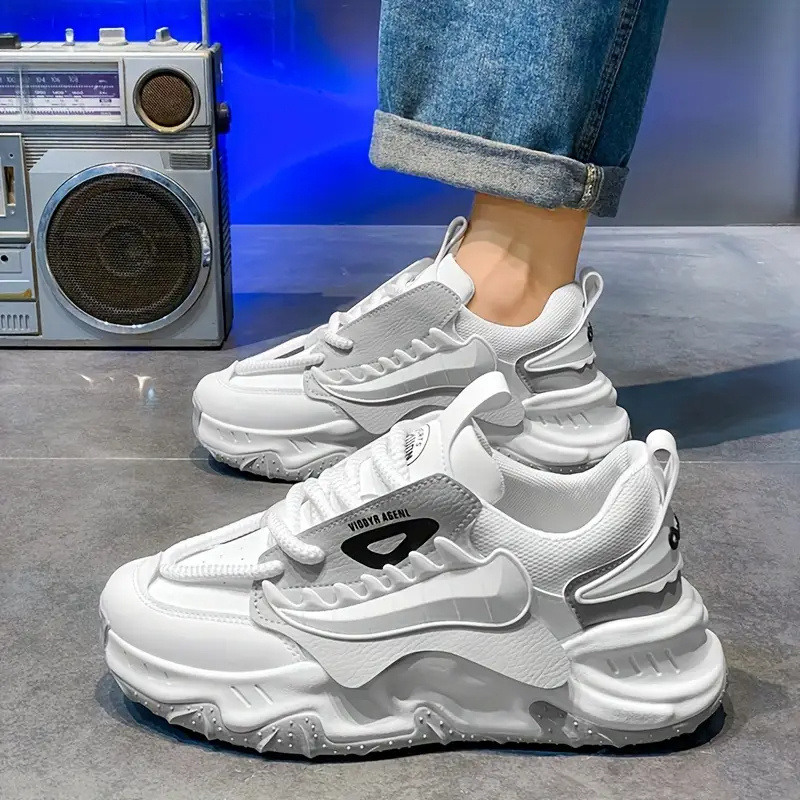 Χοντρή σόλα, νέα αθλητικά και casual παπούτσια