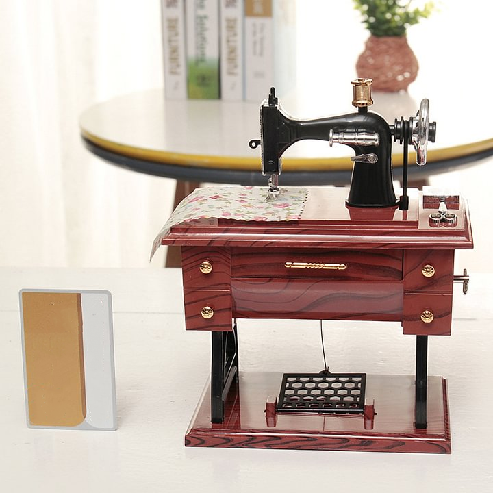 Ретро носталгична музикална кутия за шевна машина