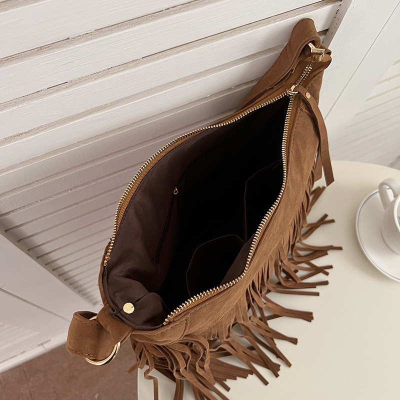 ✨✨Bohém bojttáska 24 új stílus utánzat velúr retro nyeregtáska divatos dögös lány vállas crossbody táska