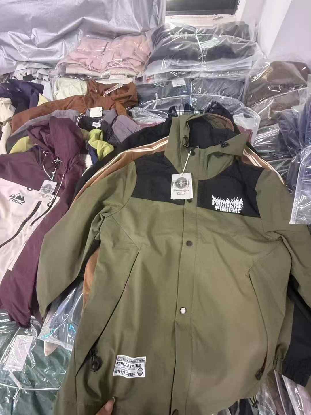 得物下架潮牌外套