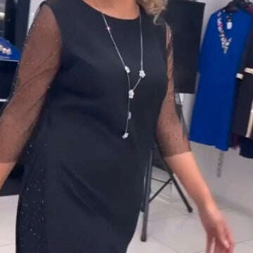 Vestido justo com fendas laterais e renda de lantejoulas