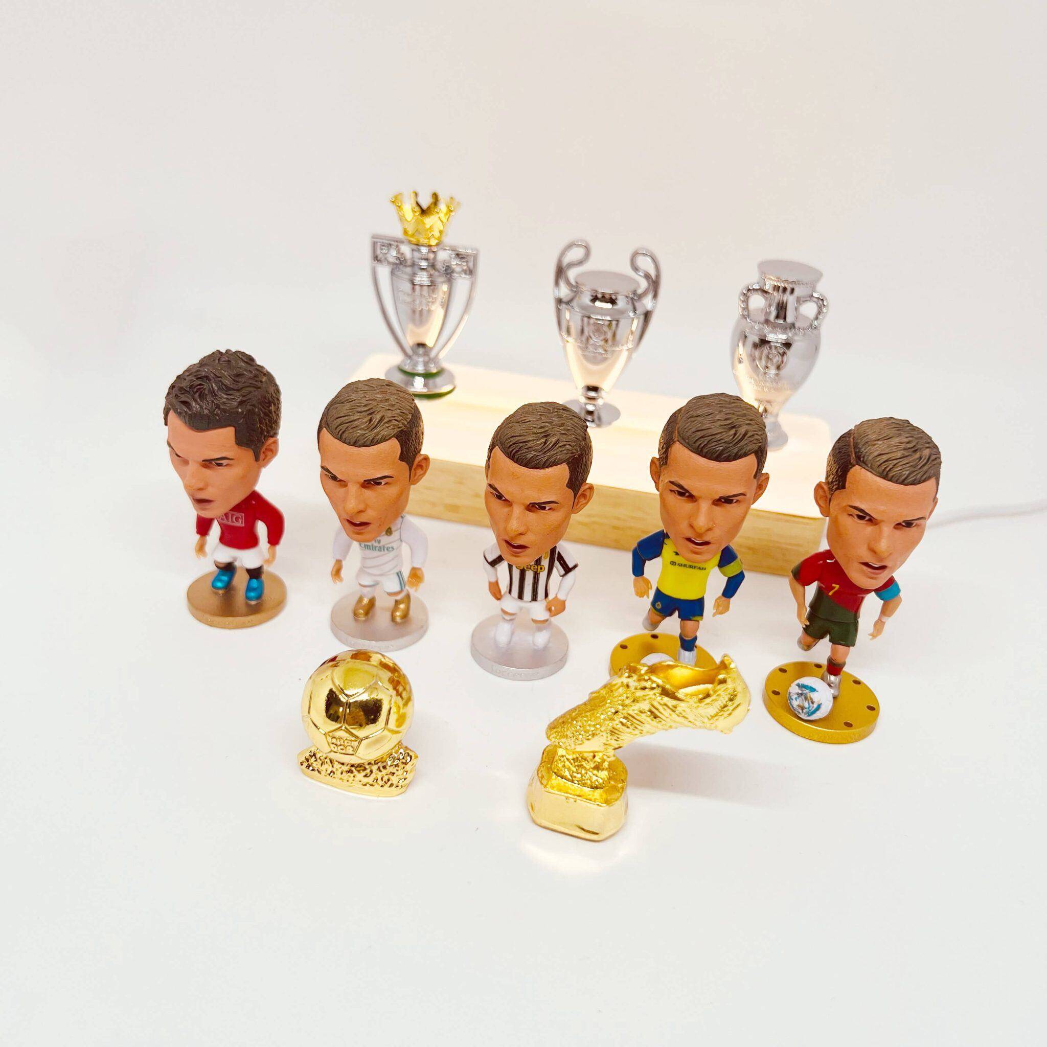 🔥⚽Najlepiej sprzedająca się w 2025 r. figurka anime Football Star i zestaw miniaturowych metalowych trofeów🏆