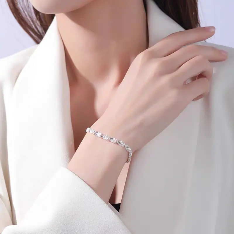 💖👉【Compre 1 e leve 1 grátis】✨Pulseira feminina de trevo de quatro folhas super moderna