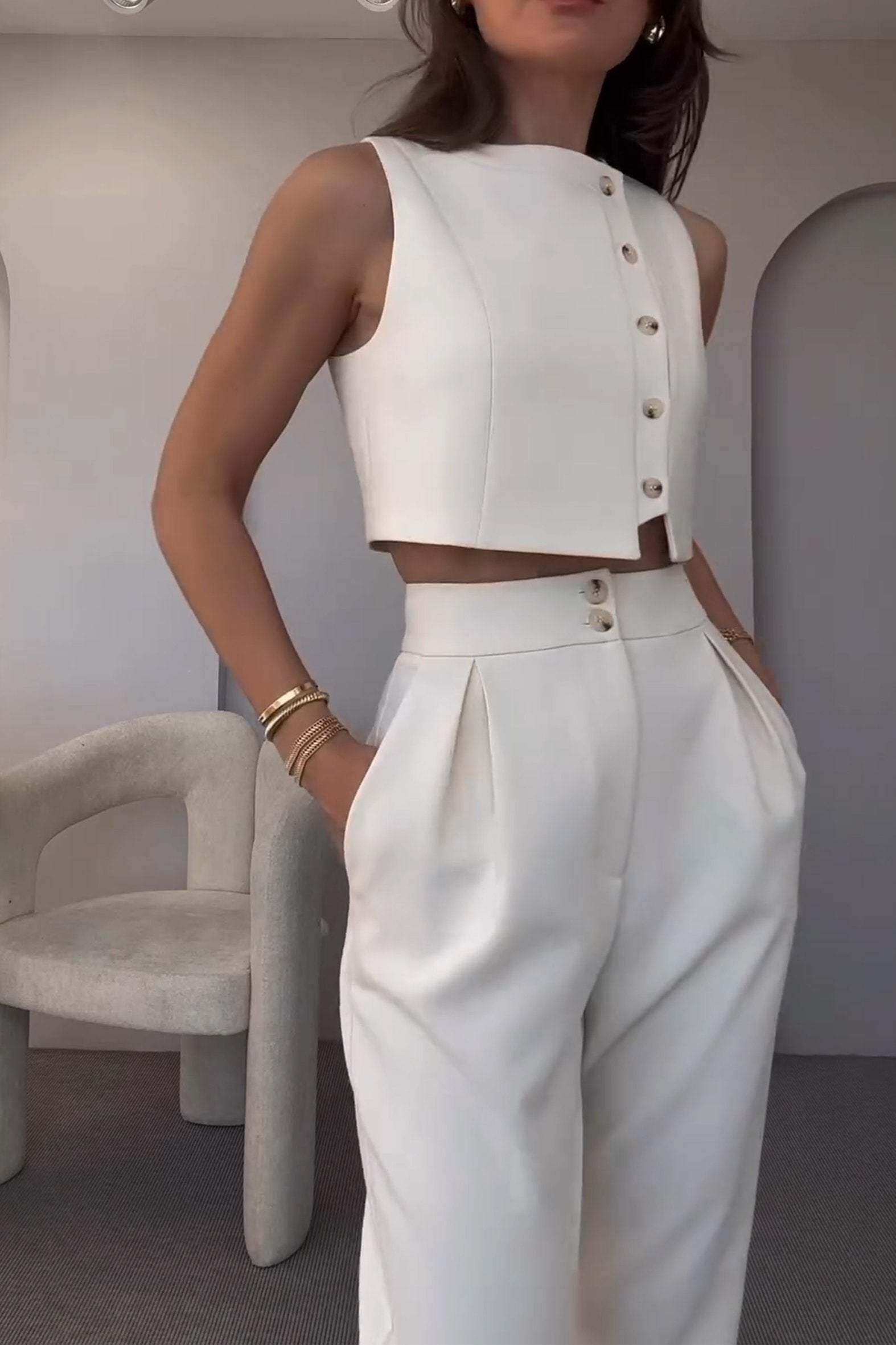 Conjunto de duas peças com top e calça com zíper