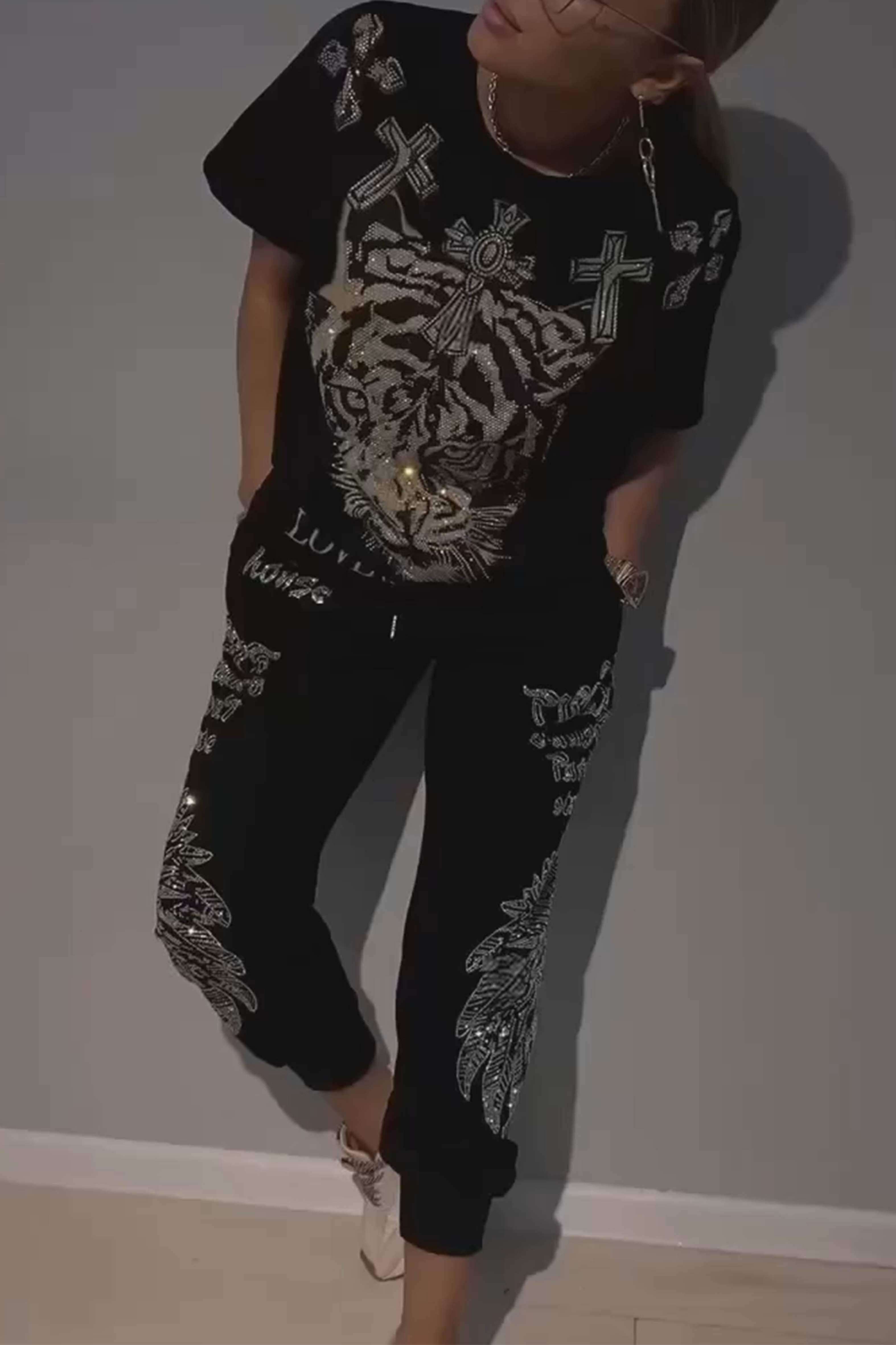 Conjunto feminino de duas peças top e calça com estampa Hot Diamond