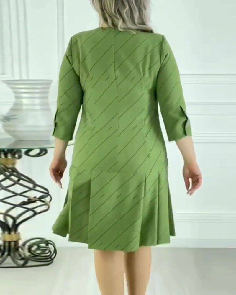 Vestido estampado elegante com decote redondo
