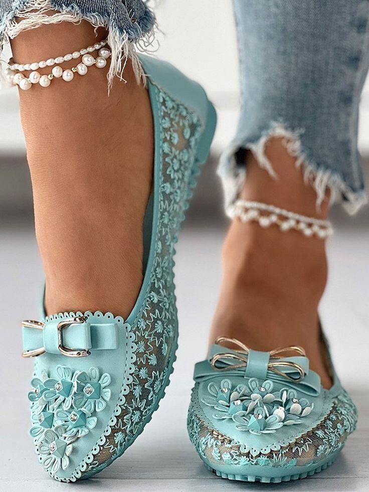 Sapatos macios e requintados que