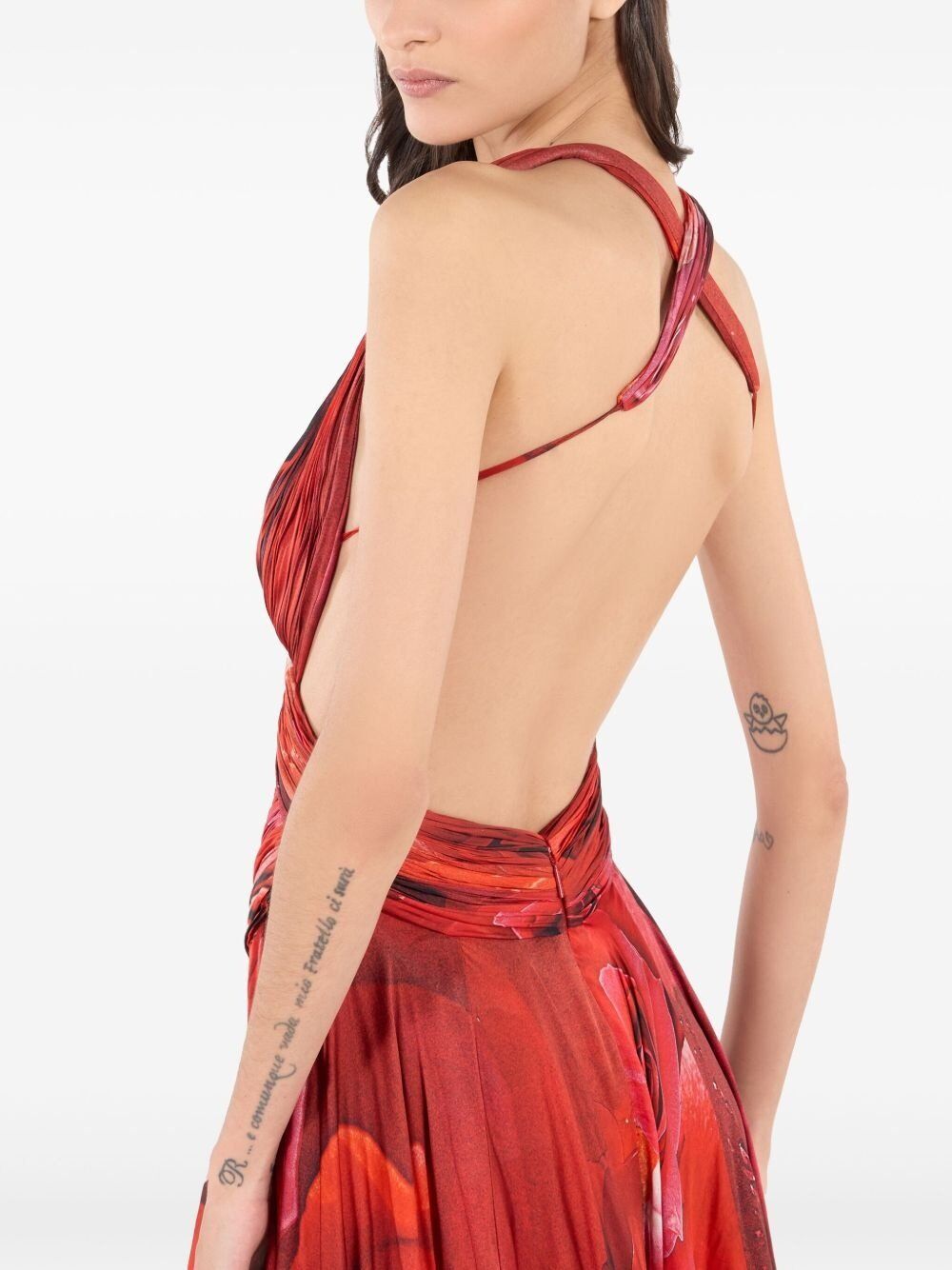 🤩 Tummy control swimsuit set in red with deep V-neck and floral pattern