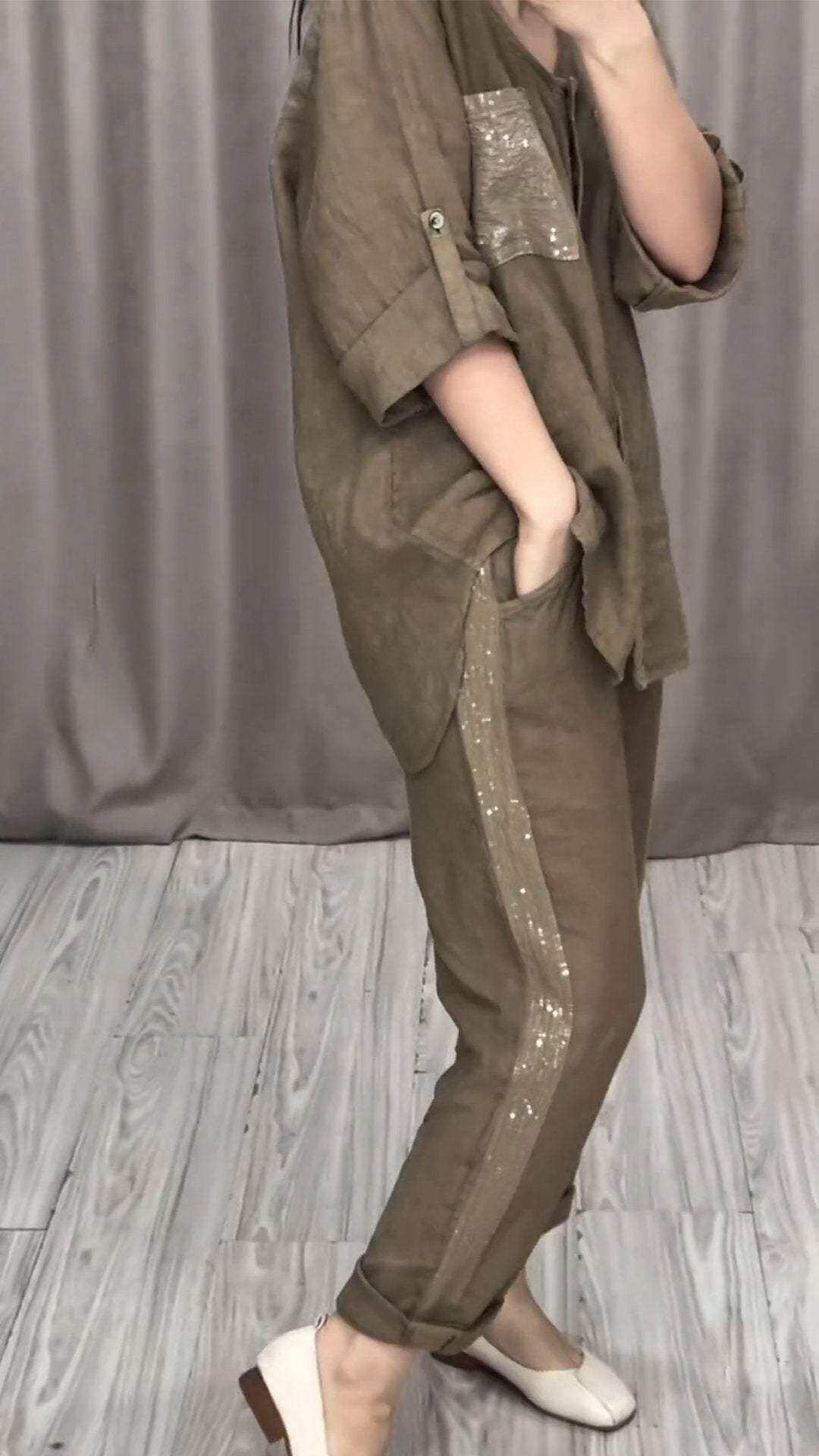 Vestido de duas peças com gola redonda em algodão e linho com lantejoulas