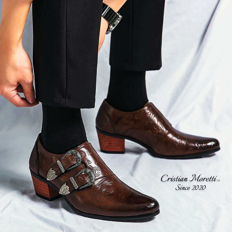 Sapatos de couro com fivela dupla Carlo ManciniTM