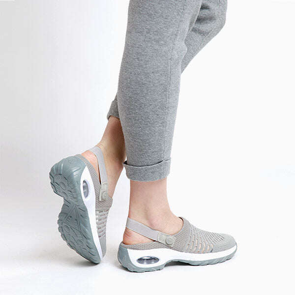 ЛЕКИ ОБУВКИ ЗА ЖЕНИ